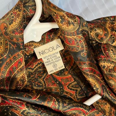 Lot 171 Assortment of women's blouses