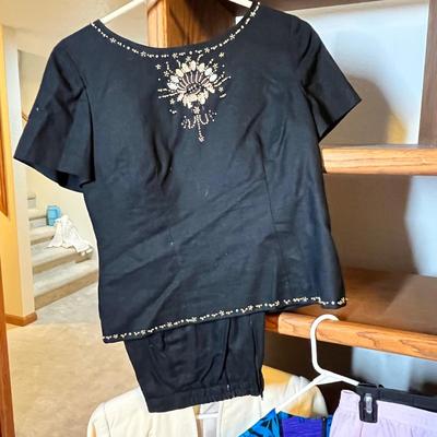 Lot 183 Dress up tops & outfits