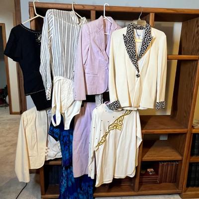 Lot 183 Dress up tops & outfits