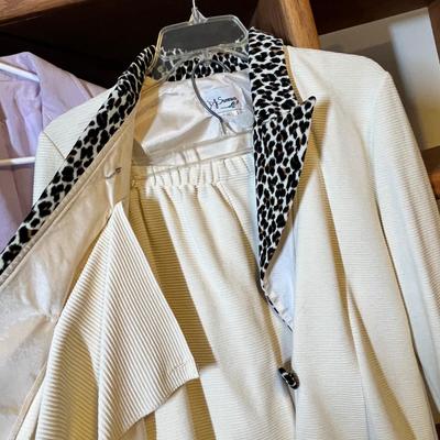 Lot 183 Dress up tops & outfits
