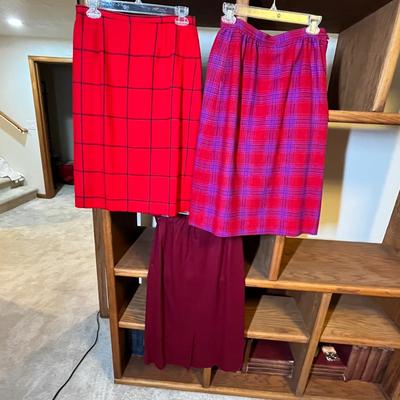 Lot 185 Vintage wool skirts