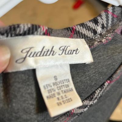 Lot 190 Lot of ladies tops