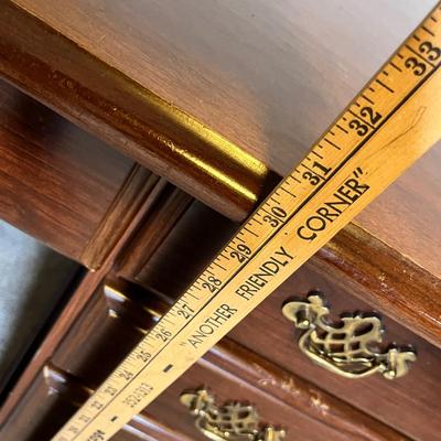 Lot 198 Fancy Desk