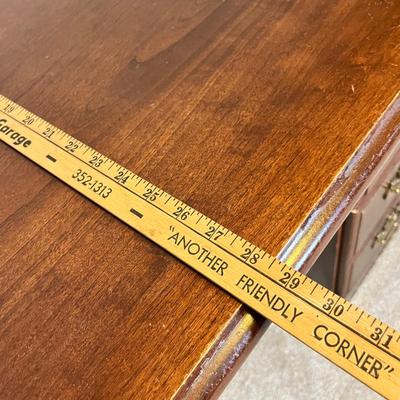 Lot 198 Fancy Desk
