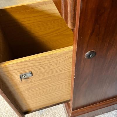 Lot 198 Fancy Desk
