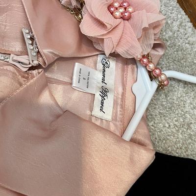Lot 205 Women's tops