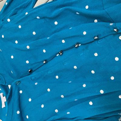 Lot 208 Womens knit tops