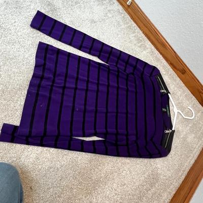 Lot 210 Women's tops