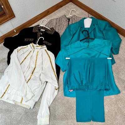 Lot 215 Ladies outfits