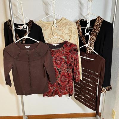 Lot 223 More women's tops