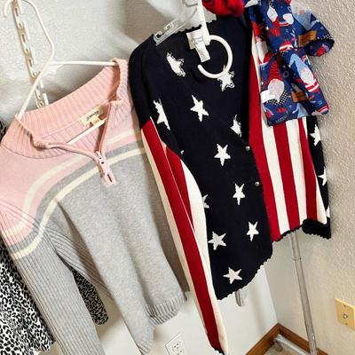 Lot 225 Women's knits