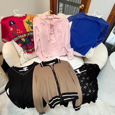 Lot 226 Vintage & newer women's tops