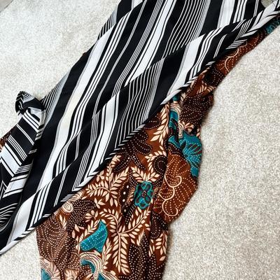 Lot 235 Women's clothing