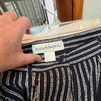 Lot 236 Women's pants