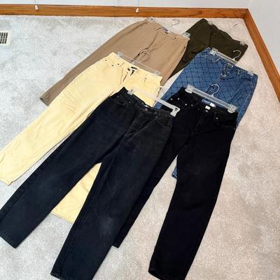 Lot 238 Women's jeans