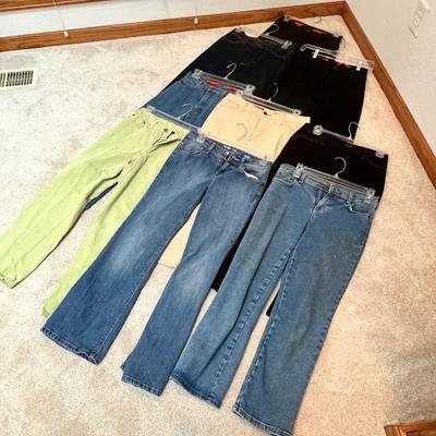Lot 243 Women's jeans