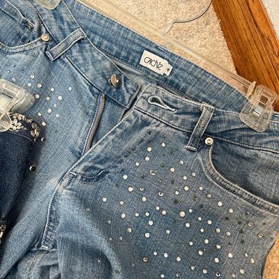 Lot 246 More jeans