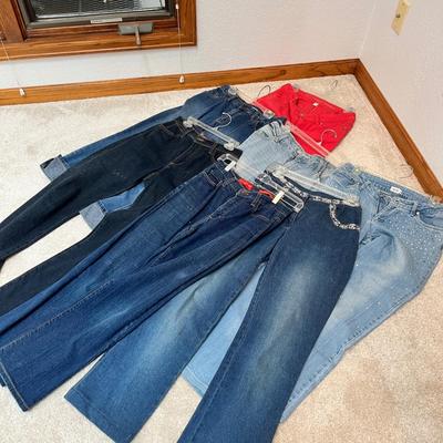 Lot 246 More jeans