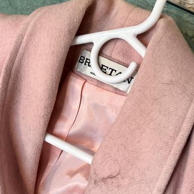 Lot 254 3 Women's Top coats