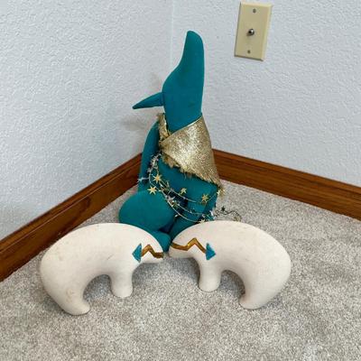 Lot 264 80s Southwestern Table Top figures