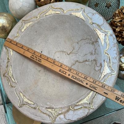 Lot 268 Bowl w/ Decor balls