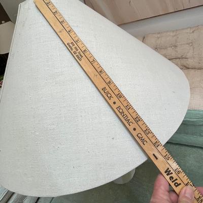 Lot 272 80s "Cement" style large lamp