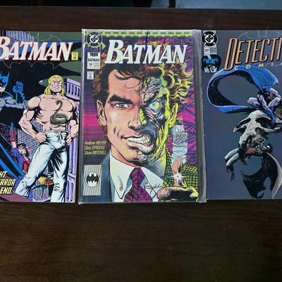 Lot of 3 Batman comics
