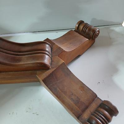Antique Carved Ornate Pedestal Table by Davis-Birely Table Co. – Shelbyville, Indiana
