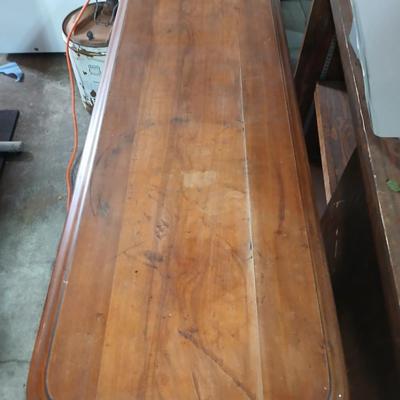Antique Carved Ornate Pedestal Table by Davis-Birely Table Co. – Shelbyville, Indiana