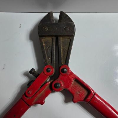 2 Heavy-Duty Bolt Cutters – 14" and 24"