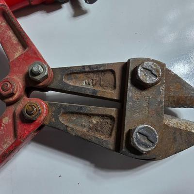 2 Heavy-Duty Bolt Cutters – 14" and 24"