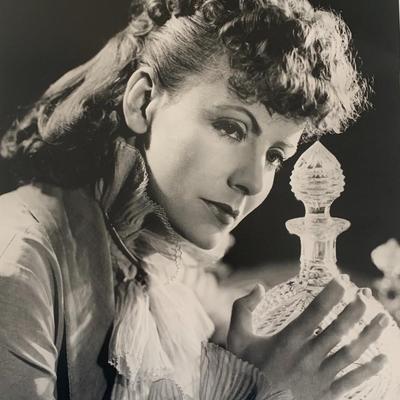 Greta Garbo 11x14 photo unsigned