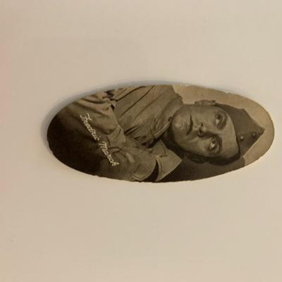 Frederic March unsigned cigarette card