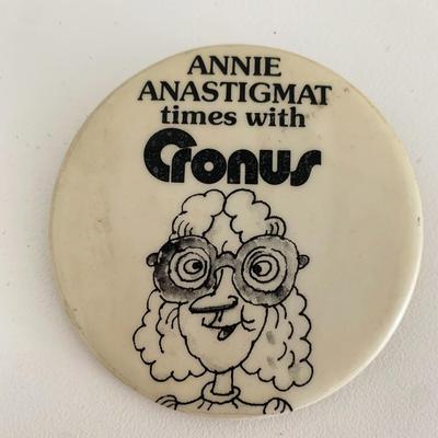 Annie Anistagmat times with Cronus vintage pin