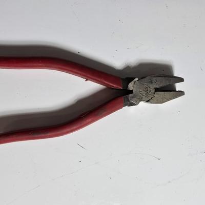 Lot of 6 Mixed Hand Tools – Snips Pliers Cutters