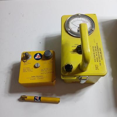 Cold War Era Civil Defense Radiation Detection Kit – CDV-715 CDV-750 Pen Charger and Dosimeter