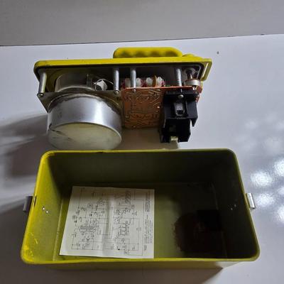 Cold War Era Civil Defense Radiation Detection Kit – CDV-715 CDV-750 Pen Charger and Dosimeter