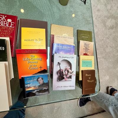 Lot 286 Religious books & Bibles