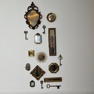 Lot 290 Wall Art Mirrors & keys