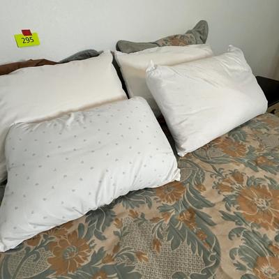 Lot 295 Bed w/ Ralph Lauren Bedding