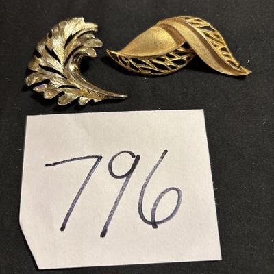 Vintage Brooch Lot