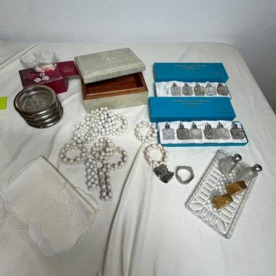 Lot 344 Dining assortment