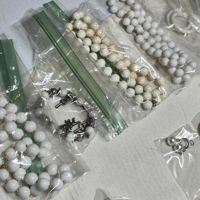 Lot 350 ssorted Jewelry Lot #2