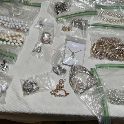 Lot 350 ssorted Jewelry Lot #2