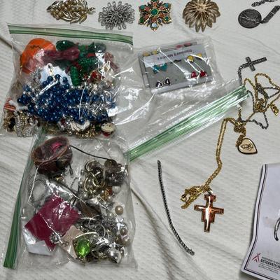 Lot 353 ssorted Jewelry Lot #5