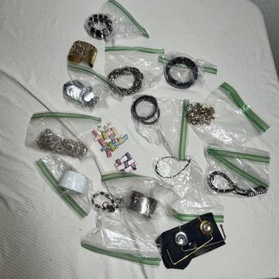 Lot 355 ssorted Jewelry Lot #7