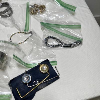 Lot 355 ssorted Jewelry Lot #7