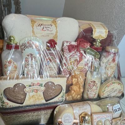 Lot 358 Pampering personal care gift boxes