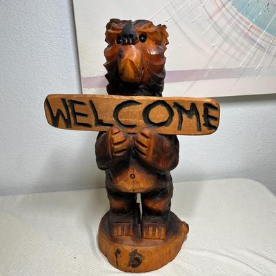 Lot 359 Log Bear Figure