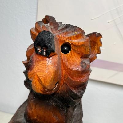 Lot 359 Log Bear Figure